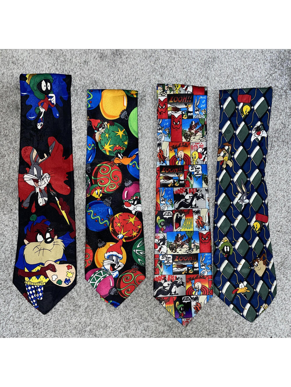 Looney Tunes Mania Neckties - Lot 4 (A1)